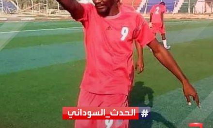 توفي لاعب كرة داخل الاستاد اثناء المباراة