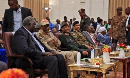 كيف تعقد قوى إقليمية عملية الانتقال السياسي في السودان؟