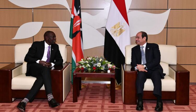 السيسي يبحث مع الرئيس الكيني تطورات الأزمة في السودان وأهمية الحل السلمي