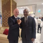 رئيس الفيفا يبدي إعجابه بأداء المنتخب السوداني ويتبنى برامجه