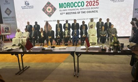 محافظ بنك السودان تشارك في قمة الخدمات المالية بمراكش