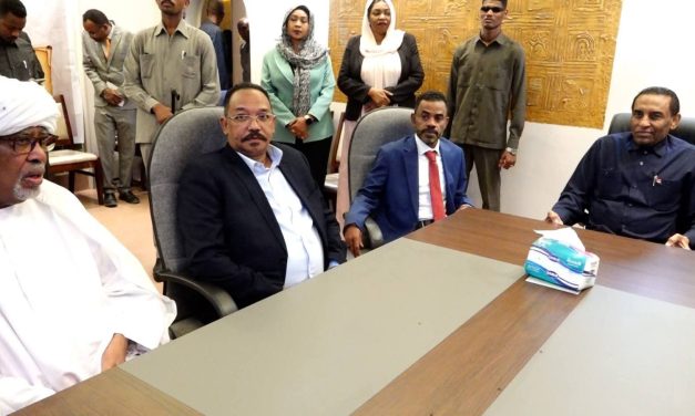 رئيس الوزراء يدعم المجلس الأعلى للسلم الإجتماعي…