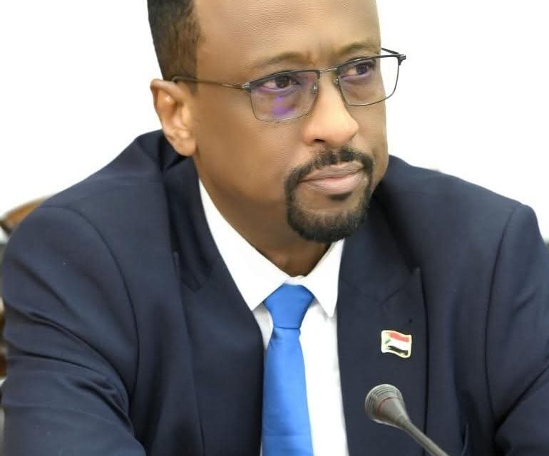 الإعيسر يحذر من إستغلال الشعارات في تهديد أمن البلاد