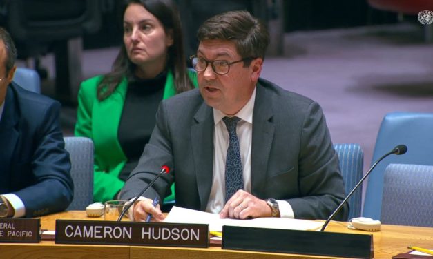 دبلوماسي أمريكي يكشف عن وجود جسر جوي بين الإمارات والسودان…