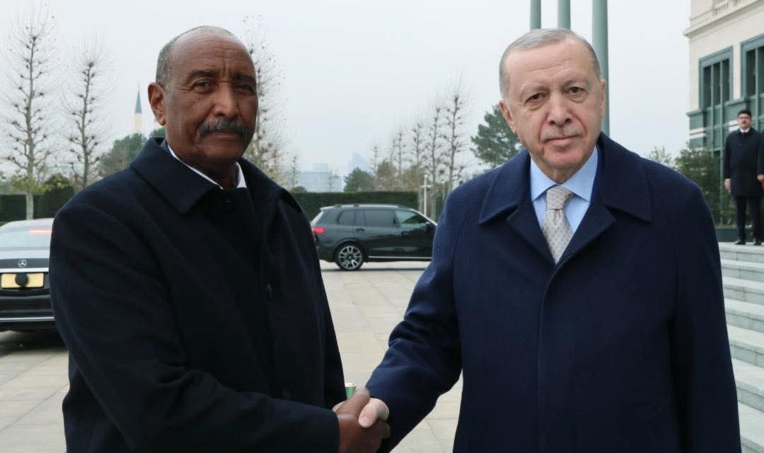 البرهان يصل تركيا ويجري مباحثات مع نظيره أردوغان…