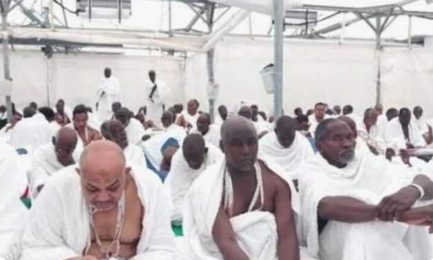 رئيس الوزراء يعين أميناً عاماً للحج