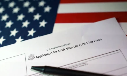 واشنطن تعلن تعليق تأشيرات الهجرة لـ 75 دولة من بينها دول عربية