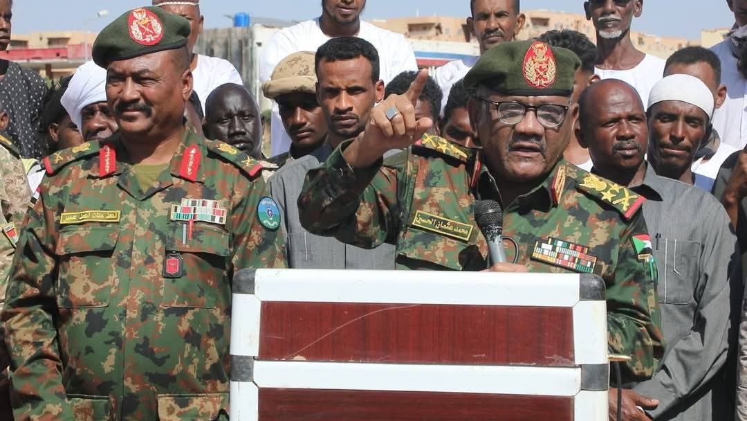 من سلاح الإشارة.. رئيس الأركان يبعث برسائل قوية للمرجفين: الشعب والجيش قلب واحد