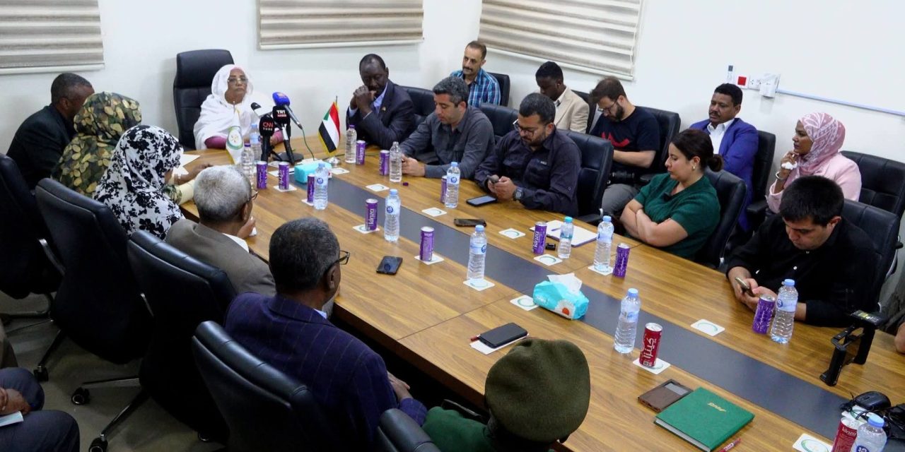 بالأرقام والأدلة.. النائب العام يكشف للصحافة التركية فظائع المليشيا وتورط الإمارات في حرب السودان