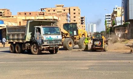 محلية الخرطوم تطلق المرحلة الأولى لتأهيل وسط العاصمة وإزالة مخلفات الحرب