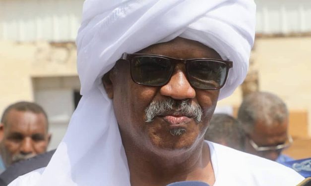 والي القضارف يأمر بتجهيز المعسكرات ورفع الجاهزية القتالية لتأمين الحدود الشرقية