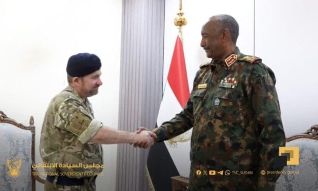 البرهان يبحث مع وفد بريطانيا سبل إنهاء الصراع وتحقيق الإستقرار