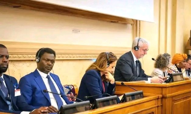 مني أركو مناوي يستعرض مأساة دارفور في قلب البرلمان الفرنسي…