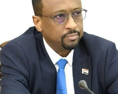 الإعيسر: تصريحات حمدوك غطاء سياسي للتدخل الأجنبي واعتراف بالغ الخطورة