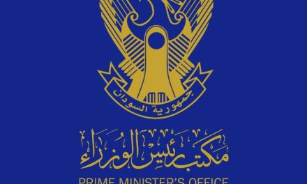 رئيس وأعضاء حكومة الأمل يُهنئون الشعب السوداني بحلول شهر رمضان المبارك
