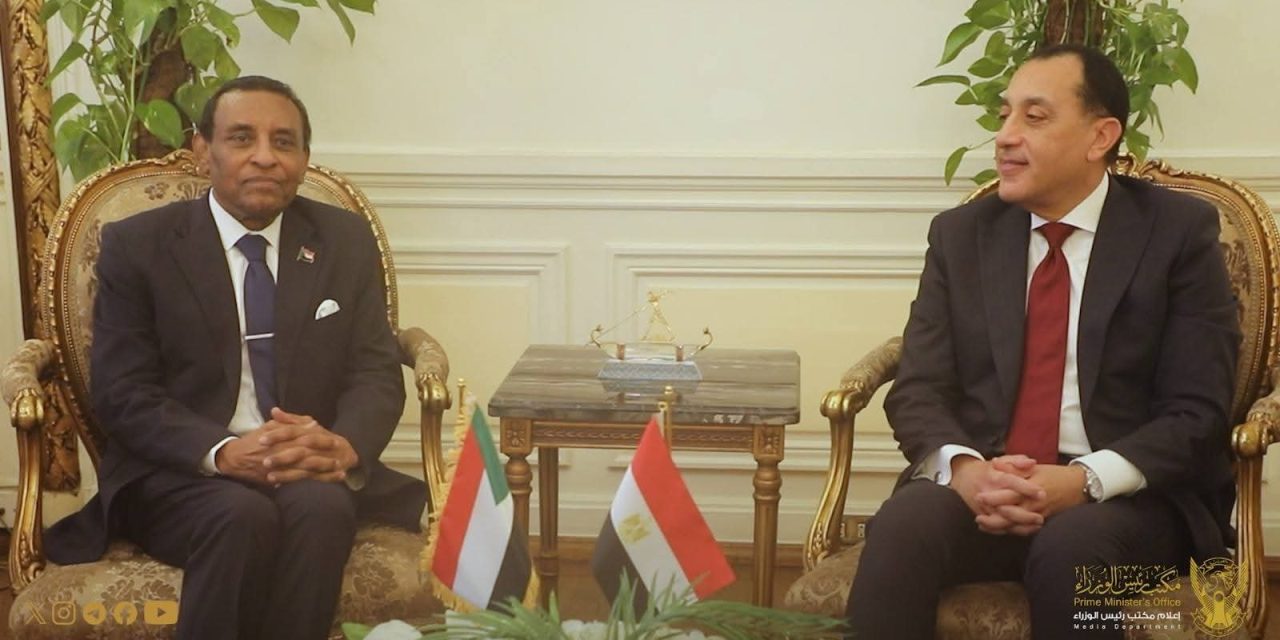 رئيس الوزراء يعقد جلسة مباحثات مع نظيره المصري…