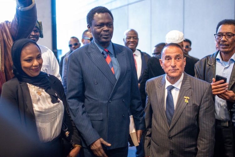 مناوي يصل سويسرا ويبدأ جولة لقاءات مع برلمانيين ومنظمات دولية…