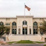 السفارة الأمريكية في قطر تدعوا موظفيها لمغادرة الدوحة…