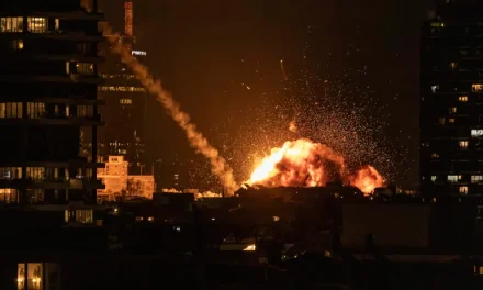 حرب إيران : ​بعد قصف جزيرة خارك.. هل أصبحت منشآت النفط الإيرانية الهدف القادم لترمب؟