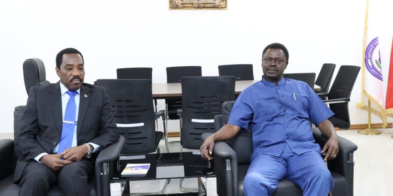 وزير الرعاية ومناوي يضعان خارطة طريق لدعم النازحين…