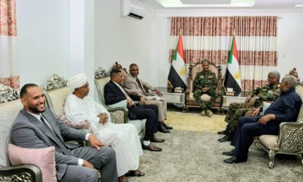 البرهان يتسلم رؤية (قوى الثورة) لرسم مستقبل السودان…